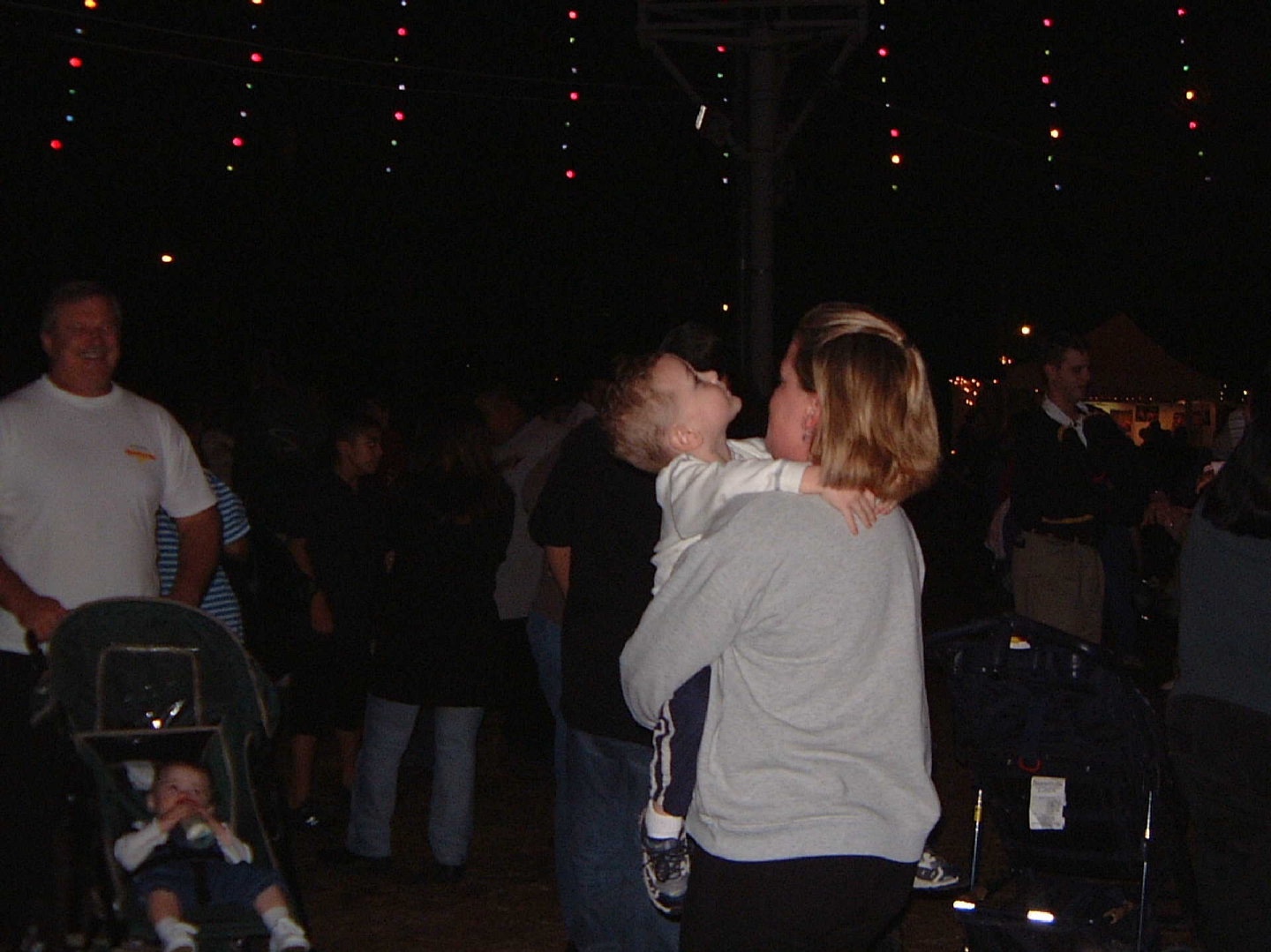 2002-12-16-01 Trail of Lights.jpg